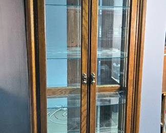 Illuminated Glass Display Cabinet 
