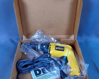 DeWalt DW257 Heavy-Duty Deck/Drywall Screwdriver 