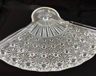 Fenton Daisy and Button Fan Trinket/ Snack Plate