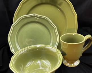 Gibson Green Dinnerware Set