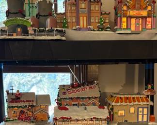 Hawthorne Village "The Simpsons Christmas Village"