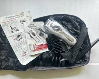 NEW Wahl Mens Electric Face Razor With Attachments