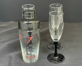 Vintage Kahlua Anything Goes Glass Cocktail Shaker w Champagne Glasses
