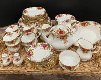 Royal Albert Bone China Old Country Roses Dishes