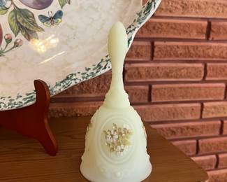 Fenton custard bell