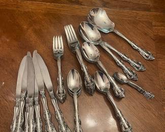 Oneida Michelangelo service for 6+