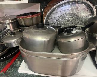Magnalite roaster, saucepans 