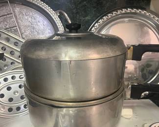 Large Magnalite chicken fryers