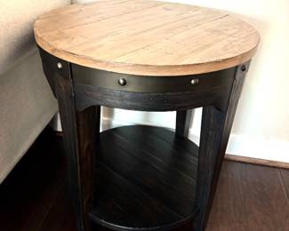 Matching round table