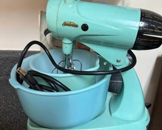 vintage turquoise Sunbeam Mixmaster