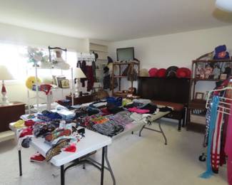 Bedroom, ladies clothing large and medium sizes.