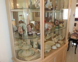Curio/china cabinet