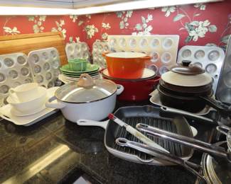 Cookware and bakeware.