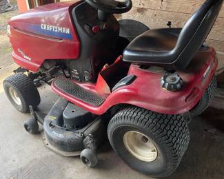 Craftsman Riding Lawnmower