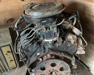 Chevy 305 8 Cylinder Motor 
