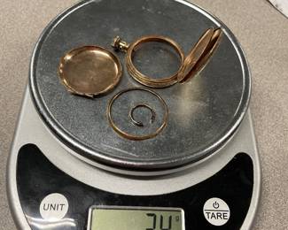 14 karat gold watch case