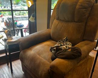 "EASY LIFT" FOR SENIORS OR IMPAIRED ELECTRIC LIFT WITH NICE MASSAGING OPTION.