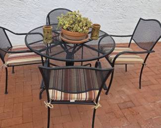 Patio Set, Decor  Elephant Bush
