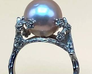 Unique SterlingPearl Fashion Ring