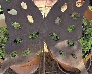 Lg Rusted Butterfly  2 Elephant Bush