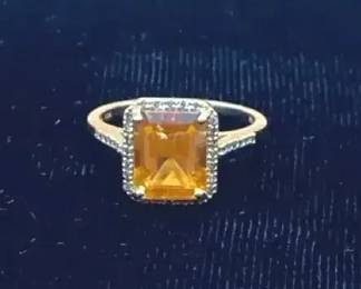 Ladies 10K YG Citrine  Diamond Fashion Ring