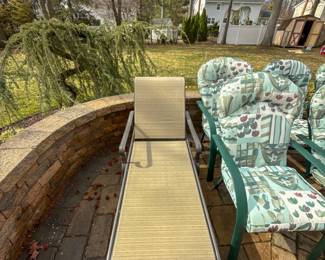 Outdoor Patio Lounge Chair