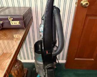 Bissell CleanView Helix Bagless Upright Vacuum Cleaner