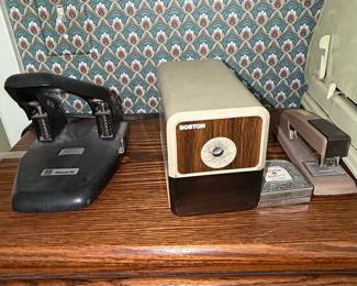 Boston Model 18 Electric Pencil Sharpener and Mutual 50 Hole Punch Set