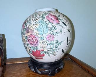Chinese Porcelain Ginger Jar with Floral Motif and Wooden Stand