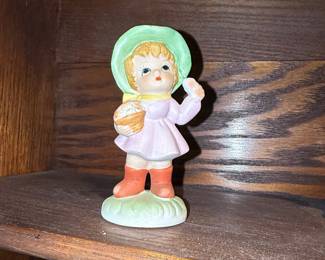 Vintage Porcelain Girl Figurine with Basket - Likely Homco or similar