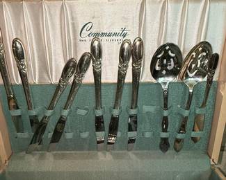 Community "Rosewood" Silverplate Flatware Set in Case