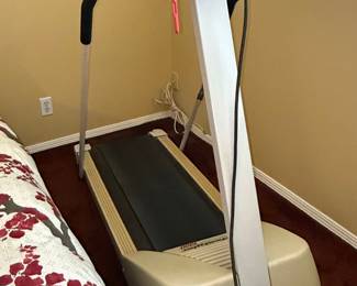 Precor 9.35 Treadmill