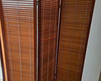 3-Panel Wooden Room Divider with Slatted Blinds