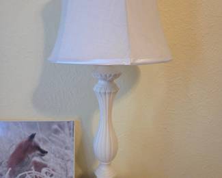 White Ceramic Table Lamp with Fluted Column Base and Scalloped Shade