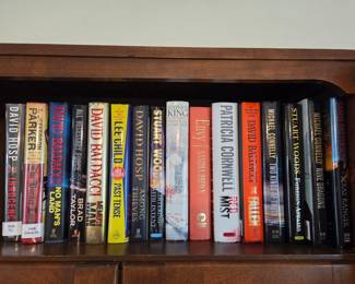 Collection of Bestselling Thriller and Mystery Novels