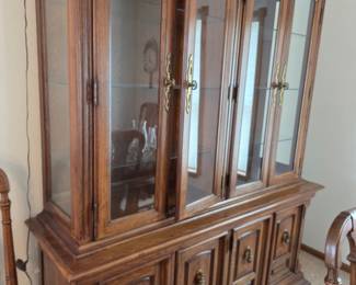 Vintage Thomasville Italian Neoclassical Tuscan Style China Cabinet