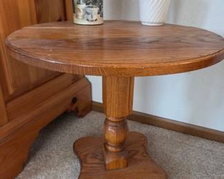 Round Oak Pedestal Side Table