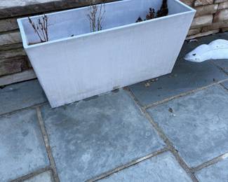 Veradek Outdoor Planter