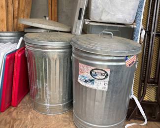 Metal Clean Trash Cans