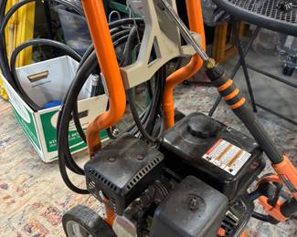  Generac 2700 PSI / 2.3 GPM Gas Pressure Washer