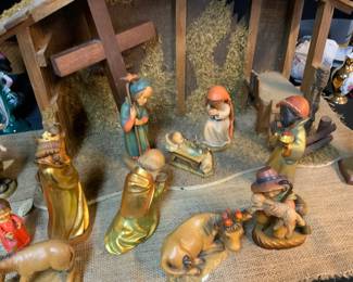 Vintage Italian  Nativity Figurines