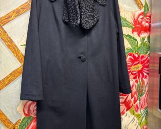 Lamb Black 1940s Vintage Coat by Printzess