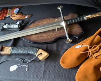 Lord Of The Rings Sword and Plaque Holder