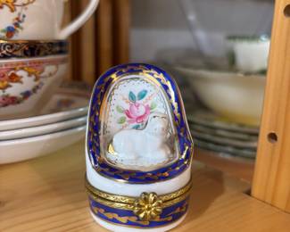 Limoges porcelain trinket box