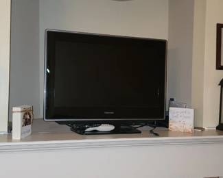 Tv with dvd player