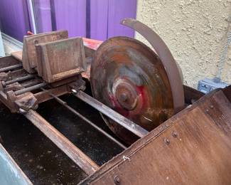 Large slab saw