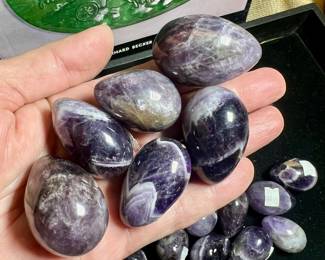 Amethyst eggs