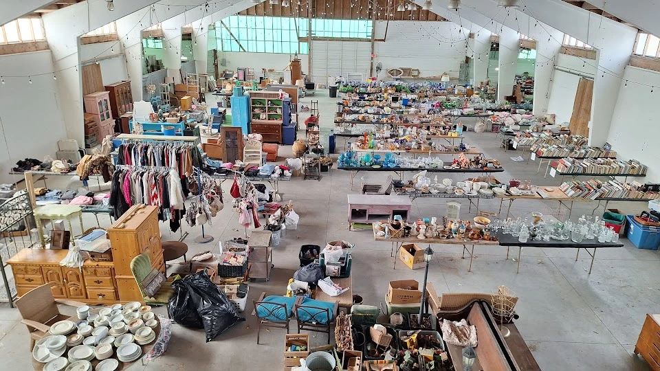 Huge Collectors Vintage Sale