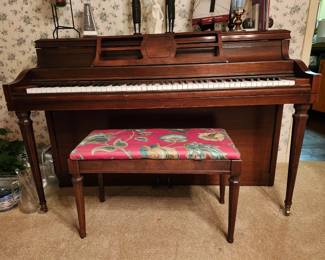 Cable Nelson Console Piano
