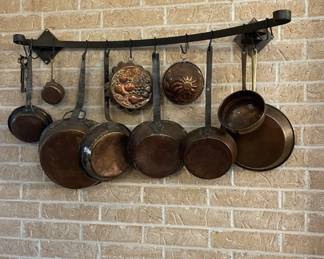 Wall mount Rack w/ Copper pans - center decorative mold Sold